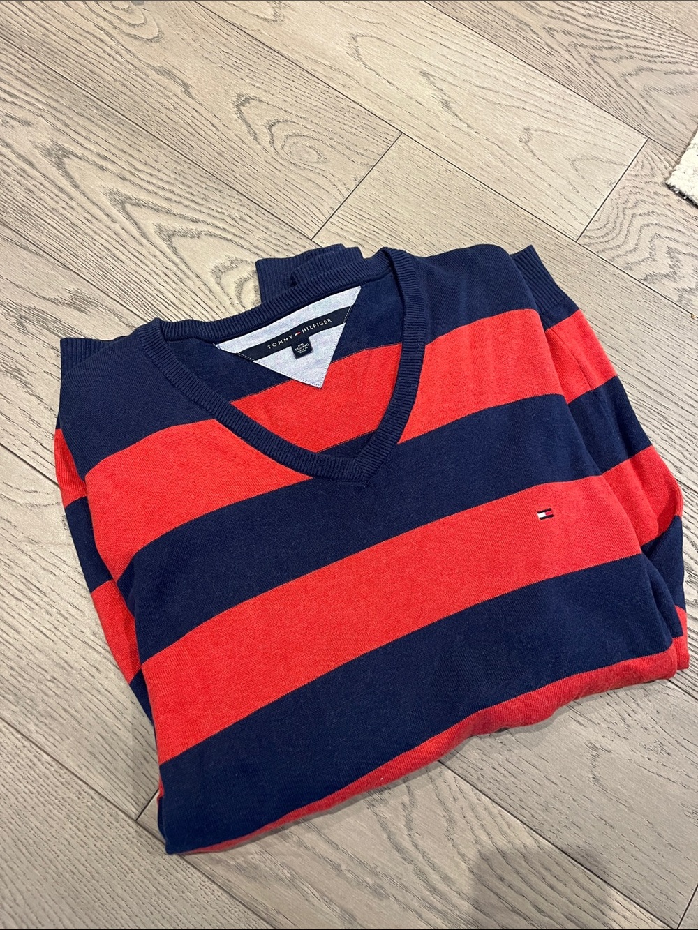 Tommy Hilfiger Men’s Navy & Red V-Neck Striped Sweater